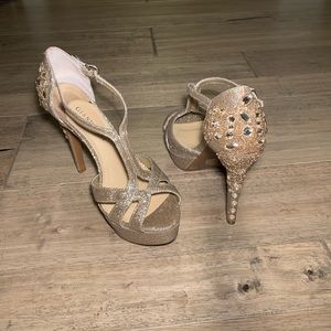 Gianni Bini gold heels